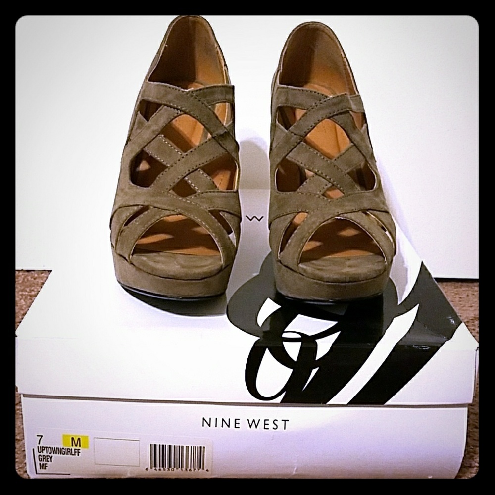 Nine West Grey Wedges